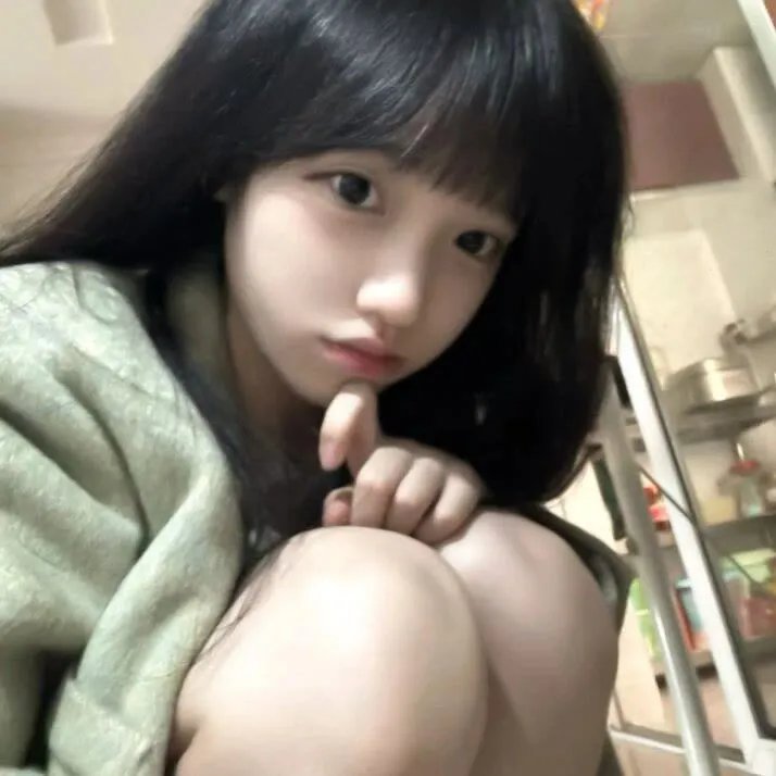 故烧高烛照红妆